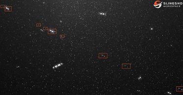 Китайська ракета розвалилася на частини після запуску супутників у космос: до чого це призвело (фото)