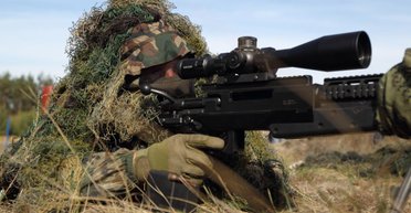 Мировой рекорд: снайпер СБУ ликвидировал военного РФ с расстояния почти 4 километра (видео)