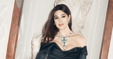 Як дві краплі води: Моніка Беллуччі показала доньок, що про них відомо (фото)