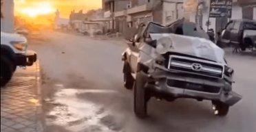 Безсмертне авто: пікап Toyota залишився на ходу після страшної ДТП (відео)