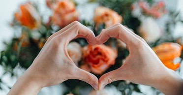 Філолог розповів, чому не можна "зізнаватися" в коханні (відео)