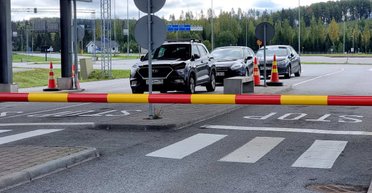 Все машины с регистрацией в РФ должны покинуть Финляндию до 16 марта, — СМИ