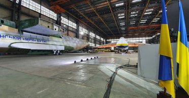 У Зеленського розповіли, чому обрали "Антонов" для пресконференції