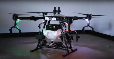 Солнечные панели могут стать эффективнее с помощью дронов: что они делают (видео)