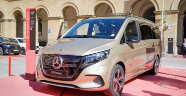 Mercedes показал свой самый большой электромобиль: подробности и фото