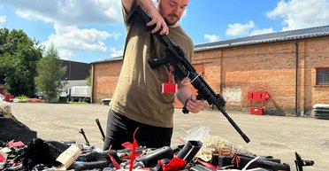 Опасность для общества: у украинцев слишком много оружия на руках, — министр МВД