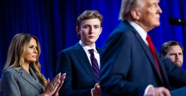 Навіть у туалет з охороною: як минув перший рік Беррона Трампа в університеті