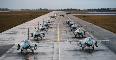 Несколько боевых эскадрилий: Украина получит от США F-16 и другие типы самолетов, — Зеленский