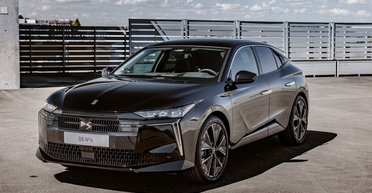 Премиум по-французски: дебютировал новый соперник BMW 1 Series и Mercedes A-Class (фото)