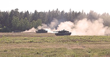Варіант Leopard 2: Швеція доставила в Україну 10 танків Strv 122 (фото)