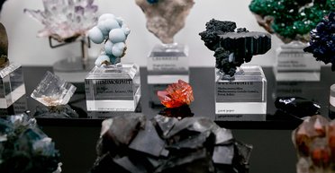 Сколько Запад получит за войну в Украине: 10 триллионов долларов за недра державы