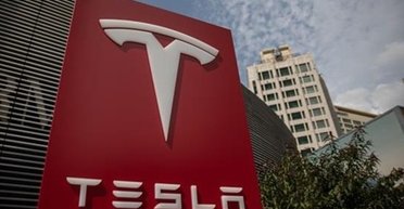 Игра в покер с "чайниками". В чем секрет сверхбыстрого роста акций Tesla