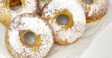 Ніжні та смачні пончики без смаження: рецепт приготування