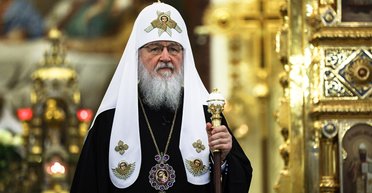 Вкрадена на Київщині: патріарх Кирило показався з панагією українського митрополита (фото)