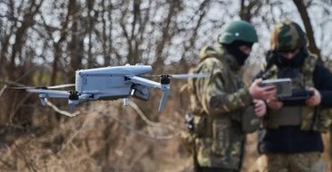 Альтернатива ракетам. Первая в мире война дронов продолжается в Украине