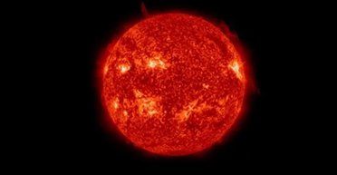 Учені розповіли, наскільки глибоко можна провалитися в Сонце