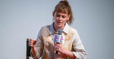 Неузнаваемая звезда "Сумерек" вышла на красную дорожку и поразила своим видом (фото)