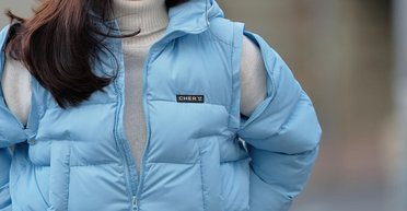 Тепло и стильно: пять самых модных пуховиков для зимы 2023/2024 (фото)