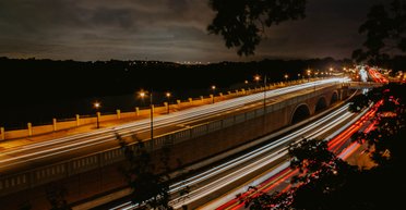 В Китае построили дорогу, которая "генерирует" три вида энергии: как работает проект