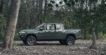 Замена крыла за $41 000: электропикап Rivian R1T шокировал стоимостью ремонта (видео)