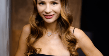 Зірка серіалу "Слуга народу" розповіла про сина та чоловіка, які живуть за кордоном (відео)