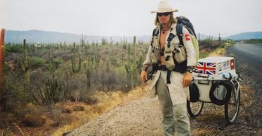 Мужчина решил пешком обойти Землю: путешествие затянулось на 27 лет (фото)