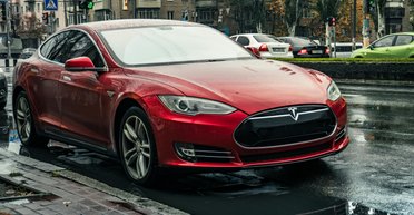 Купив машину — заплати в бюджет. Які податки в Україні платитимуть власники авто у 2024 році