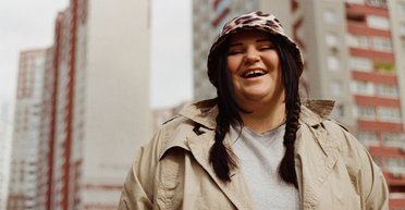 Между приливами боли и восторга. 7 лучших видеоклипов апреля