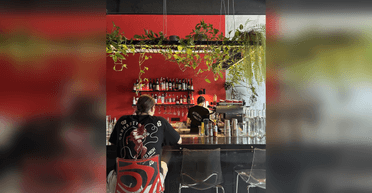 От импортера до чашки: бизнес-модель кофейни, которая переписала правила регионального рынка