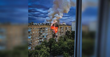 Самая большая атака на Харьков: ГСЧС показала квартиры после удара РФ и спасение людей (видео)