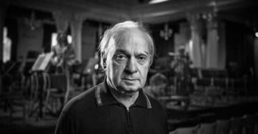 Умер народный артист Украины, дирижер Роман Кофман: что о нем известно