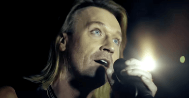 "Звалив до Німеччини": Олег Винник розкрив правду про свого сина (фото)