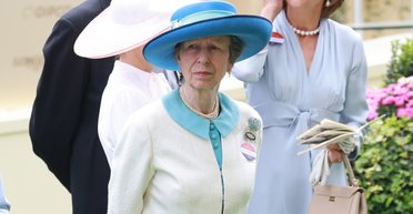 Дочка Єлизавети II потрапила до лікарні зі струсом мозку (фото)