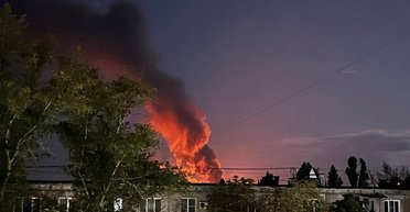 Дрони атакували нафтопереробний завод у Саратові: нарахували 17 вибухів (відео)