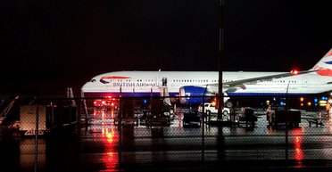 В США екстренно посадили літак через стукіт у двері: чому пілоту довелось вибачатись