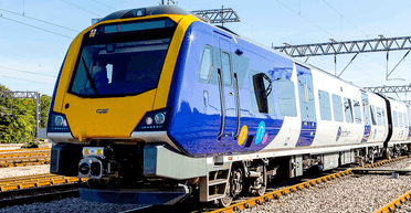 Не побачив квиток: кондуктор викинув із поїзда 15-річного хлопчика дорогою до школи (фото)