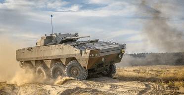 Украинский военный показал, как выглядит польский БТР Rosomak изнутри (видео)