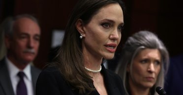 Анджеліна Джолі зазнала поразки в суді від Бреда Пітта