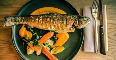 Дешевле скумбрии, полезнее лосося: какую рыбу стоит добавить в свой рацион