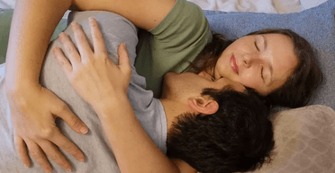 "Я професіонал": жінка обіймає людей і заробляє цим на життя (фото)