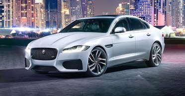 Jaguar XF. Вальяжный ураган