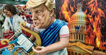 Twitter ест своих детей. Чем закончится война Трампа против соцсетей, его породивших