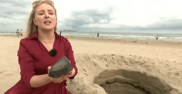 Зруйнували надії: розкрито таємницю "метеоритного" кратера на пляжі в Ірландії (відео)