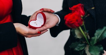 Зміна статі одного з подружжя може анулювати шлюб: що передбачає новий кодекс, — ЗМІ