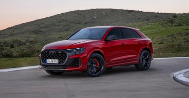 640 сил и максималка 305 км/ч: представлен самый мощный кроссовер Audi (фото, видео)