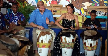 Елегантні образи Меган Маркл під час туру до Колумбії (фото)