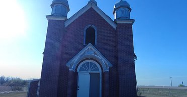 Слід України в канадському місті-примарі: блогер показав моторошні кадри (відео)