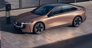 Запас хода до 1000 км: раскрыты подробности электрического преемника Mazda 6 (фото)