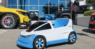 Спорткар для найменших: Honda створила незвичайний дитячий електромобіль (фото)