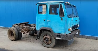 В Украине обнаружили редкий грузинский автомобиль 80-х (видео)